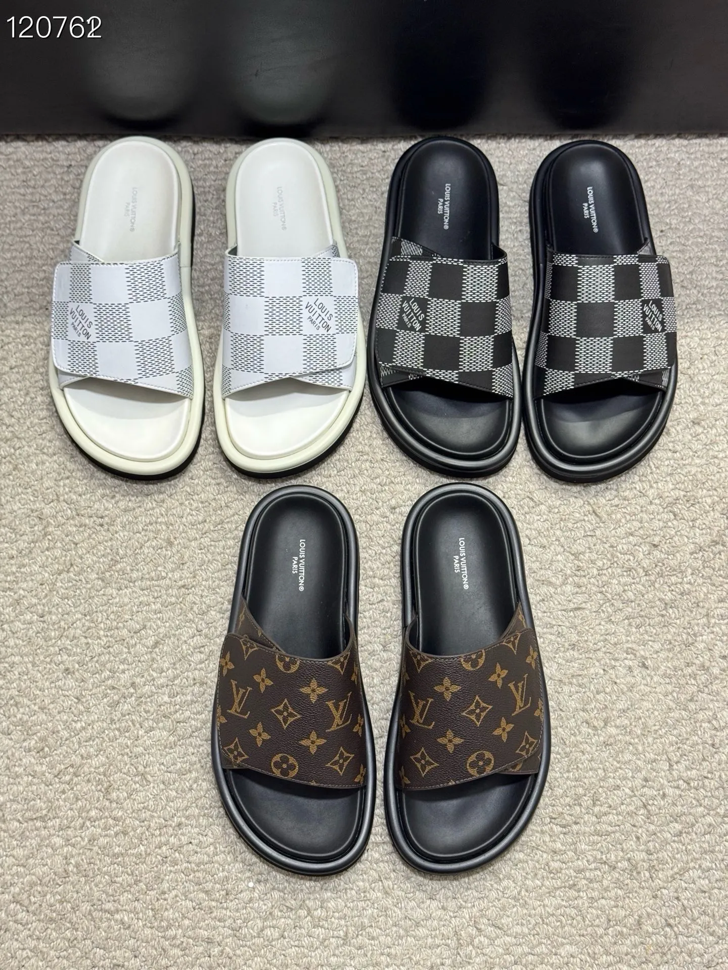 Men's Men's Shoes💰360 [New Style]🦇🦇Top Original [Louis Vuitton] Slippers for Couples👫Spring and Summer Style🎯🎯As an active family in the fashion industry ⭐ Lv takes bold innovation as its true nature ⚡Fabric and floral with hardware🔥Clean and neat ⚡Fashionable and elegant🌹Multiple colors available Size: 36-44 (45. Customized